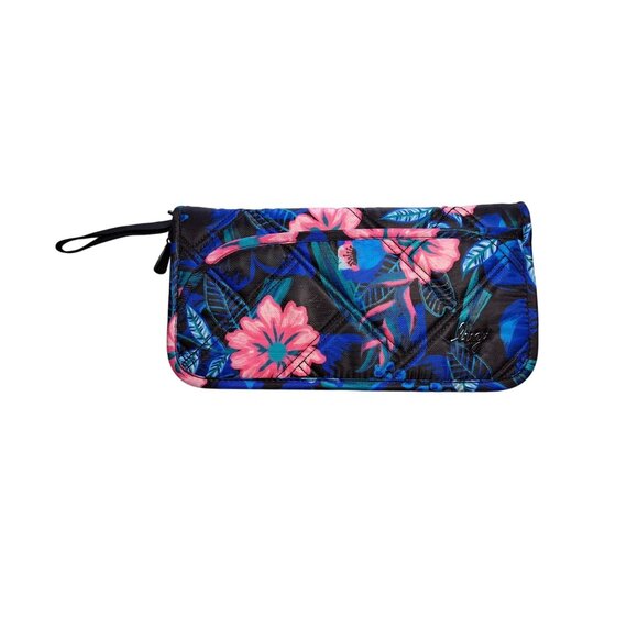 Lug Floral Quilted Wristlet Travel Passport Wallet Zipper Closure New - Picture 1 of 15